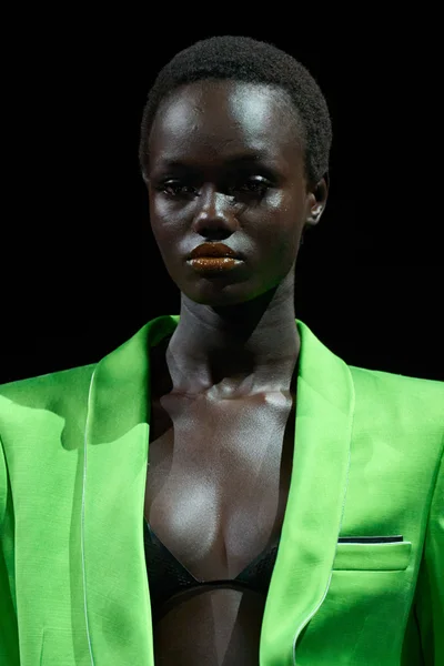 Look 92